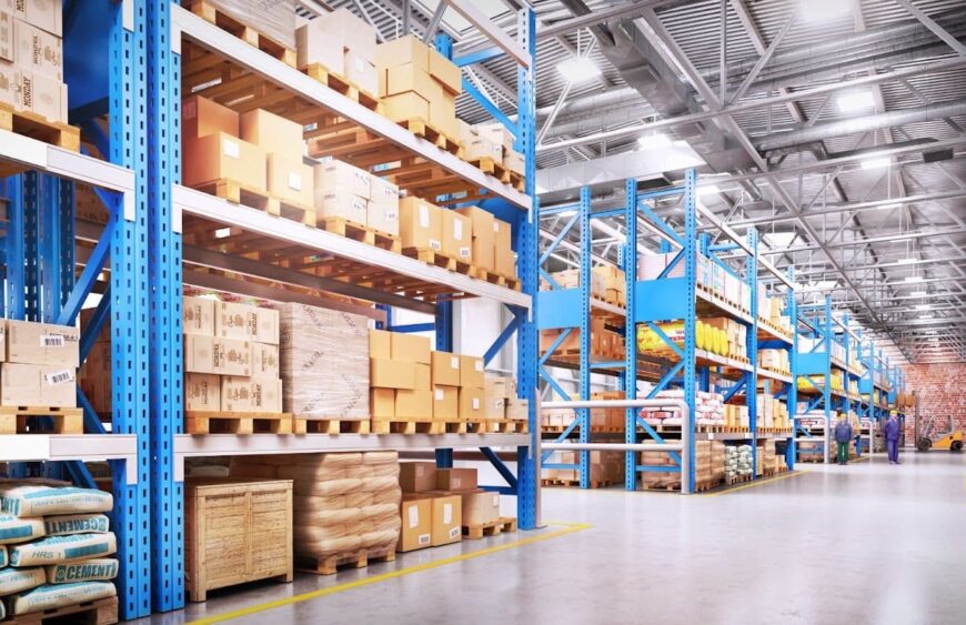 Licencia IMMEX - almacén con mercancía importada en racks industriales